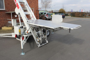 Schrägbauaufzug / Möbelaufzug mieten – Gerüstbau Cieslik GmbH